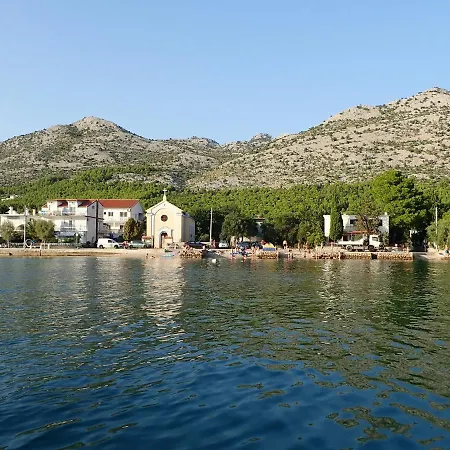 Apartmán Kiki-udoban Smjestaj Za 5 Osoba Na Mirnoj Lokaciji