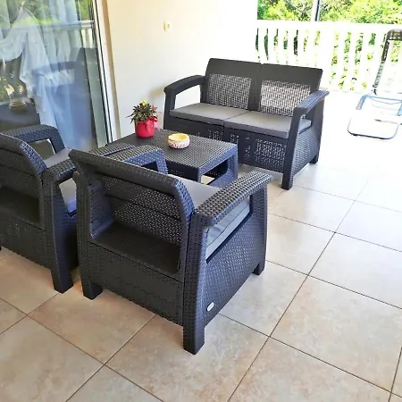 Kiki-udoban Smjestaj Za 5 Osoba Na Mirnoj Lokaciji * Starigrad Paklenica