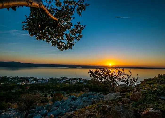 Kiki-udoban Smjestaj Za 5 Osoba Na Mirnoj Lokaciji * Starigrad Paklenica