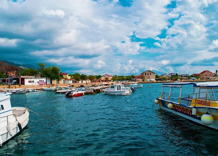 Kiki-udoban Smjestaj Za 5 Osoba Na Mirnoj Lokaciji *